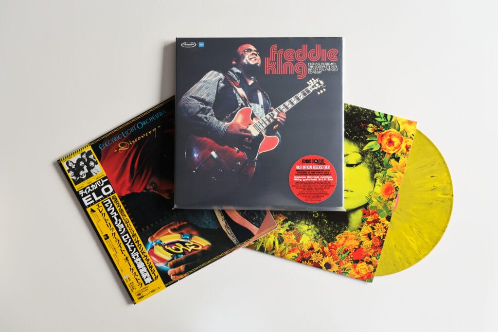 Pressages vinyle avec indices de qualité repérables chez le disquaire - Illustration de l'article Comment savoir si un vinyle est de bonne qualité ?