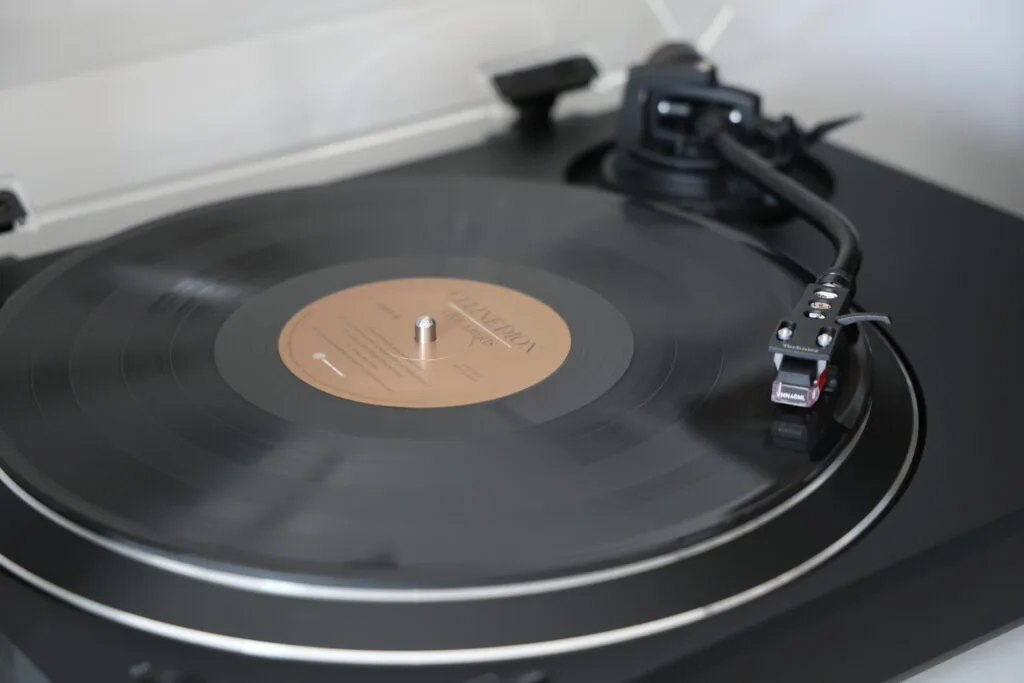 Céline Dion Live à Paris en vinyle, en cours de lecture sur platine Technics SL-1500C
